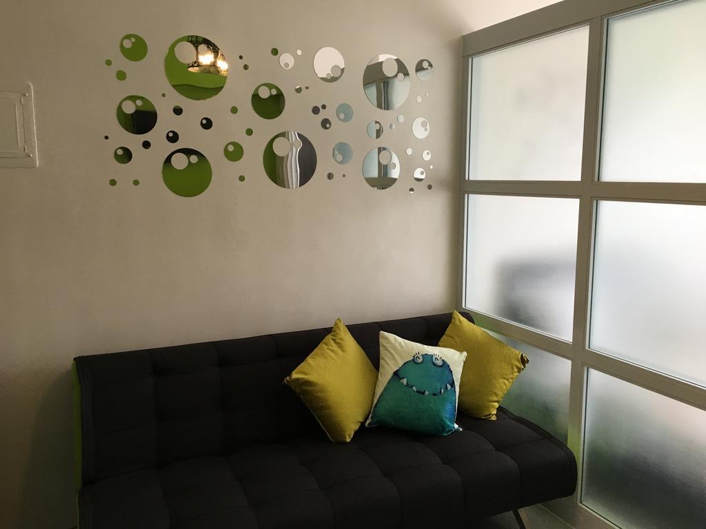 Mary'S Crib Cityland Prime Tagaytay With Free Wifi & Swimming Tagaytay City Bagian luar foto